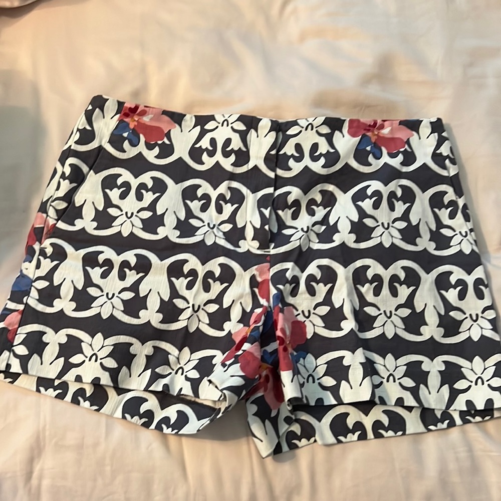 Loft…BNWOT… Riviera Shorts sz 10